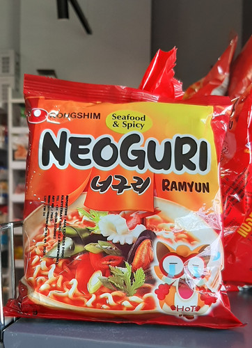 Neoguri ramen owoce morza ostre 120g 9,20.jpg