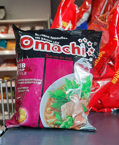 zupki Omachi smak wieprzowiny 79g 3,60.jpg