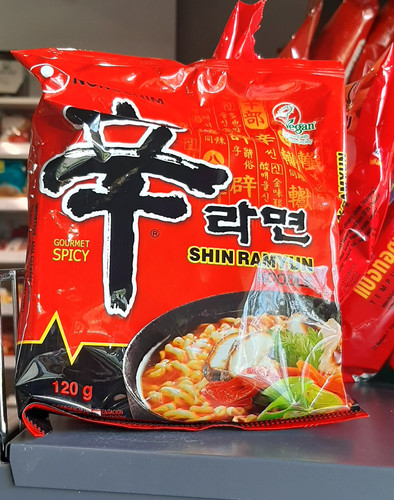 Shin ramen ostre 120g 9,00.jpg