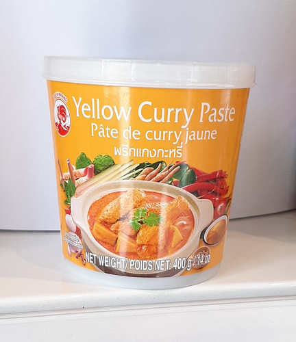 pasta do żółtego curry 400g 17,40.jpg