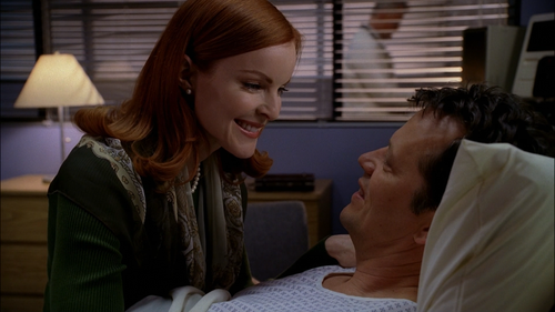 cap Desperate.Housewives.S02E01.Next.1080p.DSNP.WEB DL.DDP5.1.H.264 FLUX 00 00 33 02.png