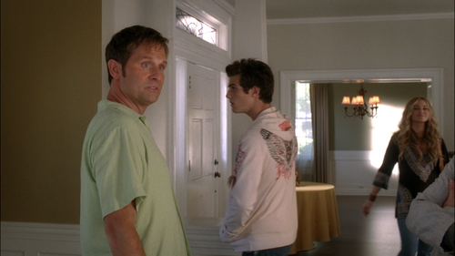 cap Desperate.Housewives.S06E01.Nice.is.Different.Than.Good.1080p.DSNP.WEB DL.DDP5.1.H.264 FLUX 00 0.png