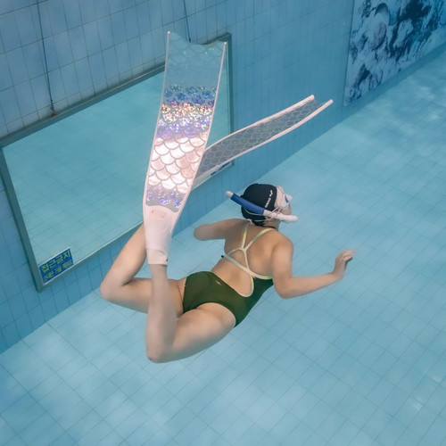 asian660swim.83
