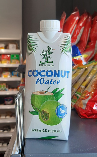 Woda kokosowa 500ml 7,80.jpg
