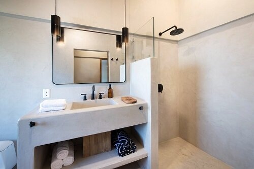 Best Roatan Hotels.jpg