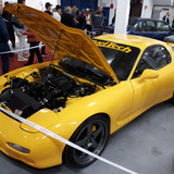 Mazda RX 7 FD '93 amarelo visto de frente