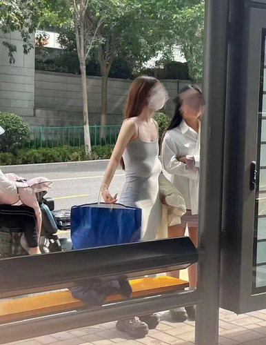这双胞胎也太明显了.jpg
