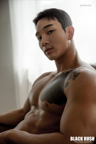 BLACK RUSH Vol.19 (39).jpg