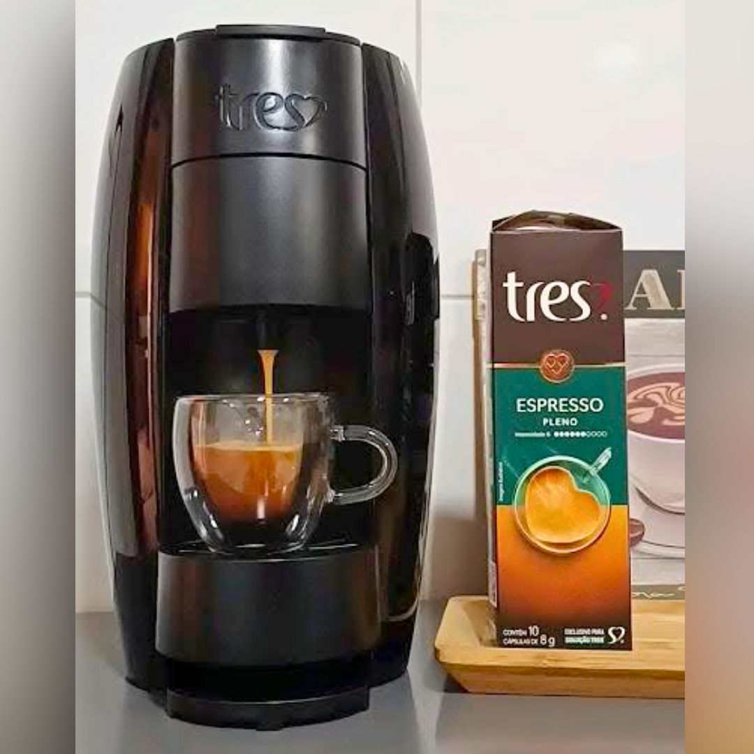 Cafeteira Três Corações Espresso Lov Preto Brilhante 220v