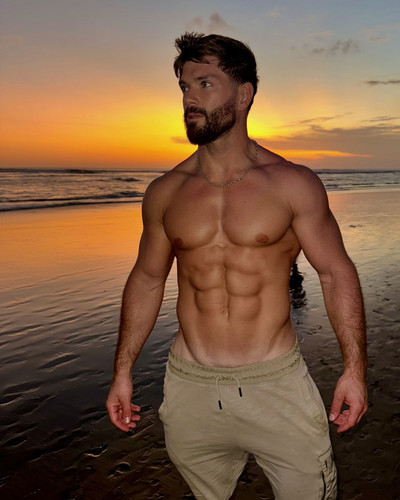 Photo shared by Fabien Sassier on September 12, 2024 tagging @yetifit . May be an image of 1 person,.jpg
