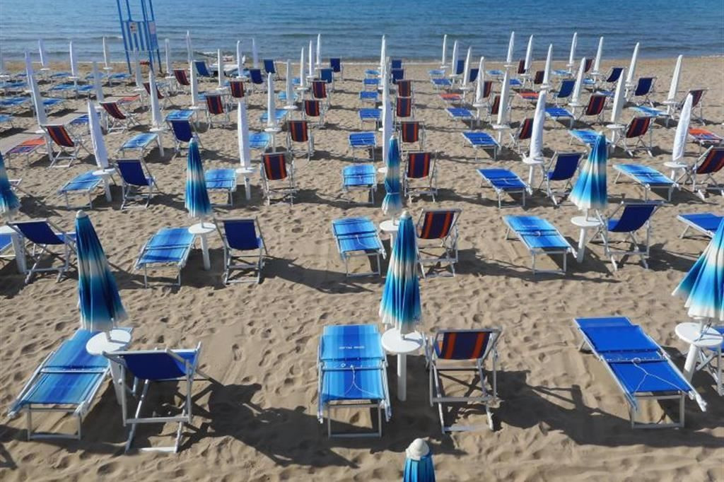 Mobilitazione Balneari: Sciopero Ombrelloni il 9 Agosto per Chiarezza