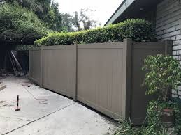 Fantastic Vinyl Fencing.jpg