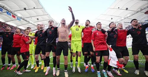 10052039020130191601?url=https%3A%2F%2Fcdnimpuls.com%2Fnewsport.al%2Fmedia3%2F 1200 630 1718874299xk.jpg