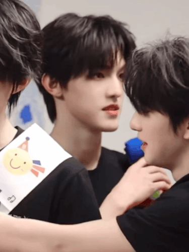 D58CFE18 5B85 4EF9 9429 E15DCD4E4838.gif