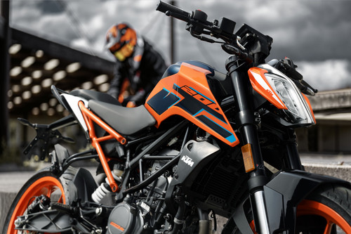 KTM 200 DUKE STATIC1 (1).jpg