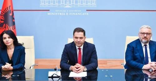5546135699509555893?url=https%3A%2F%2Fshqiptarja.com%2Fuploads%2F780x440%2F1728039262 petritmalaj.JP.jpg