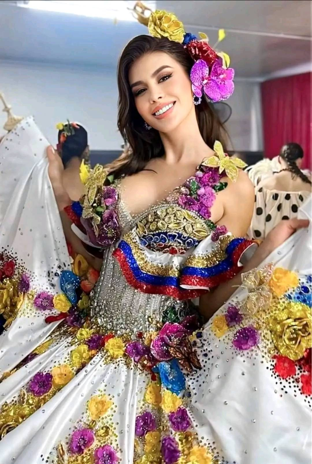 candidatas a miss cosmo 2024. final: 05 oct. sede: vietnam. - Página 16 DbjEmkg