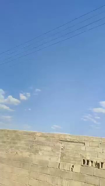 nwm1lCgQeYtoiHyI.jpg