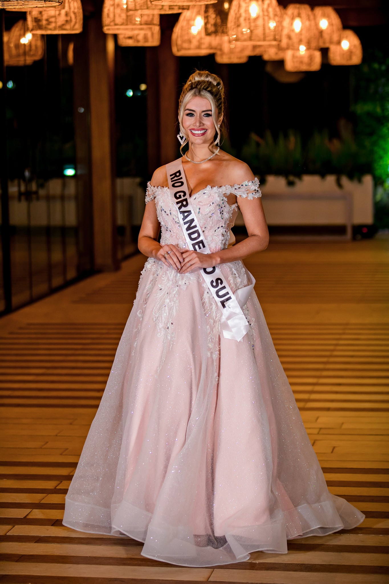 candidatas a miss brasil mundo 2024. final: 3 sep. - Página 33 DeJVSls