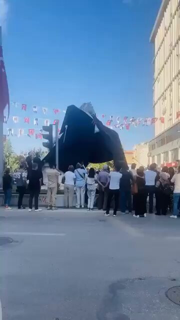 0NI Ki6OExmsZSLM.jpg