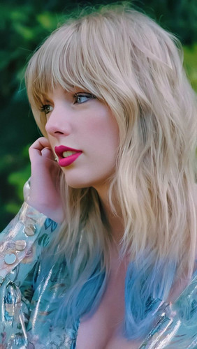 (5) Taylor Swift.jpg