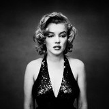 black and white marilyn monroe aka8ax3wrb7legzt