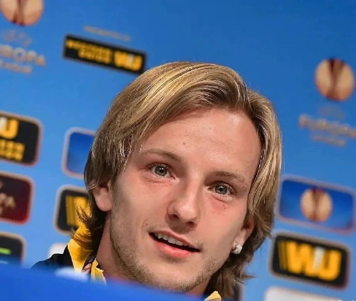 DCE2CFD9 E52D 4394 8400 EE1880559282.jpg