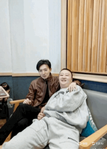 059AC962 94FE 4D0E B466 63A73CCA9198.gif