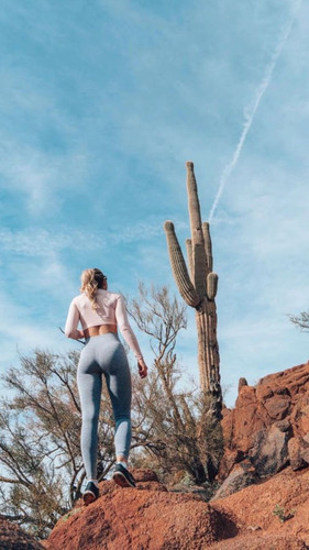 7. Womens Hiking.jpg