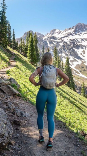 5. Womens Hiking.jpg