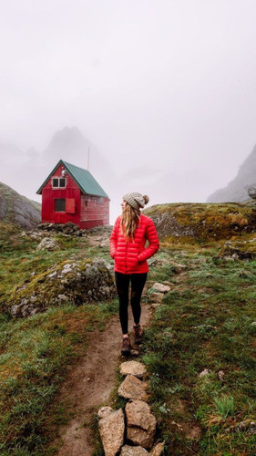 12. Womens Hiking.jpg