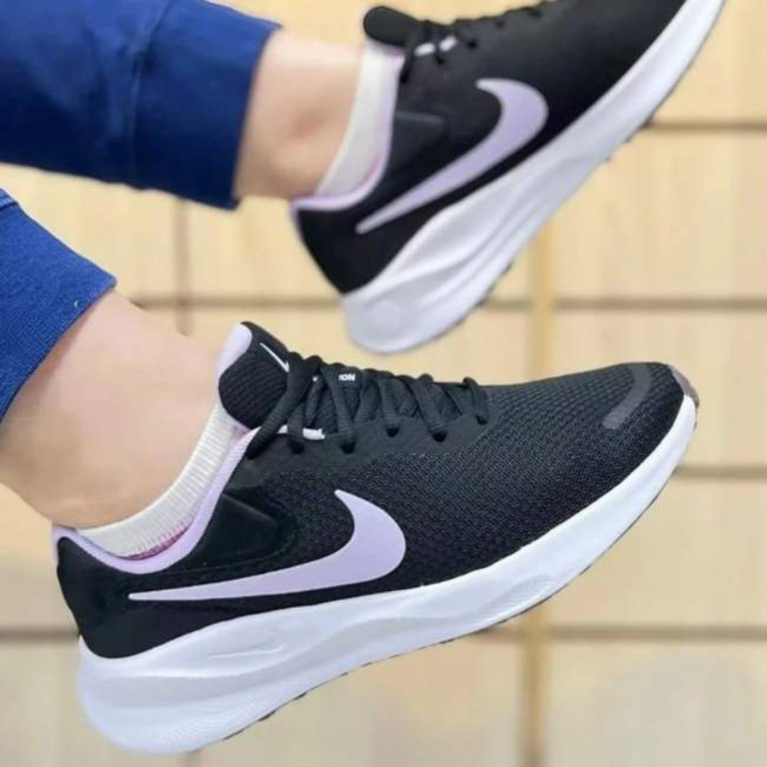 Tênis Nike Revolution 7 Feminino