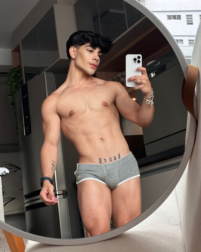 Photo by Pedro Henrique on June 05, 2024. May be an image of 1 person, body building and text that s.jpg