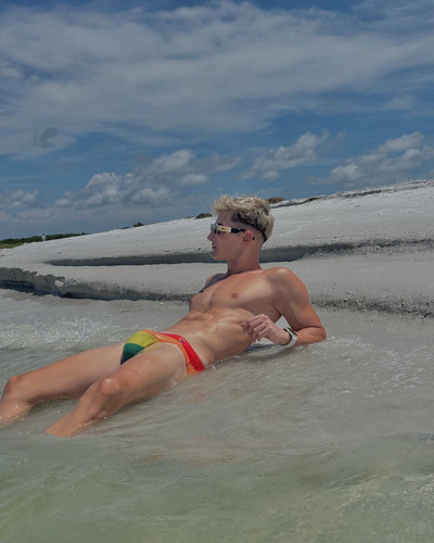 Photo by Franco Arias on July 15, 2024. May be an image of 1 person, ocean and beach..jpg