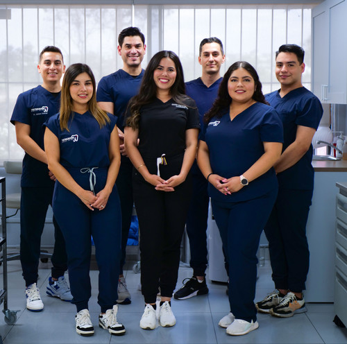 Veneers in Tijuana.jpg