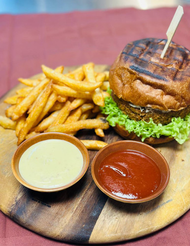 Falafel Burger.jpg