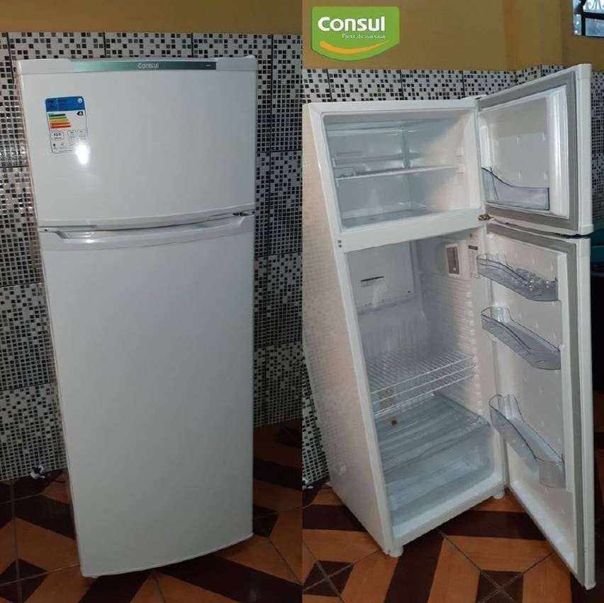 Geladeira Consul CRD37 branca com freezer 334L 127V