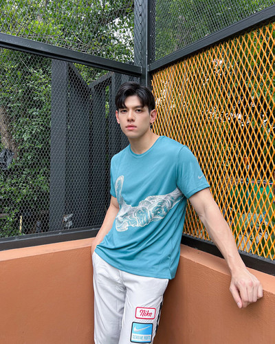 Photo shared by gap .jakarin puribhat on July 18, 2024 tagging @lazada th. May be an image of sweatp.jpg
