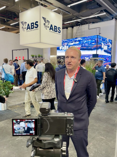 GWo BNiWEAAtyui?format=jpg.jpg