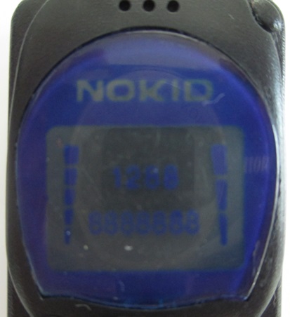 zapalovač MOBILNÍ TELEFON uvnitř aukce 3.jpg