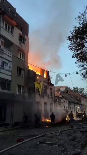 vIgn4PpIes drRCZ.jpg