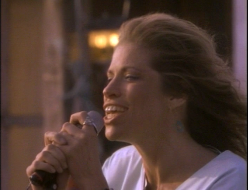 cap Carly Simon Live From Martha's Vineyard [2004] 00 01 21 03.png