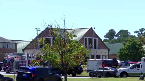 djLu 0poBcA5AEFi.jpg