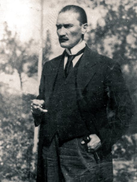 GWnjrpyXcAE 9hh?format=jpg.jpg