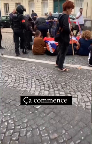 g4y FhmRkffaWnVL.jpg