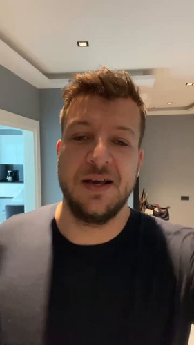 RLARTaUf ZyliKXt.jpg