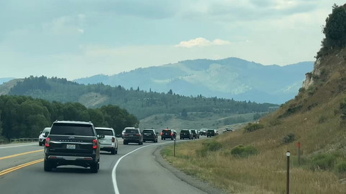 4M y8ELVcsPx9qNf.jpg