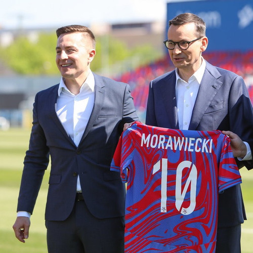 GUpVv4NWgAA 59Q?format=jpg.jpg