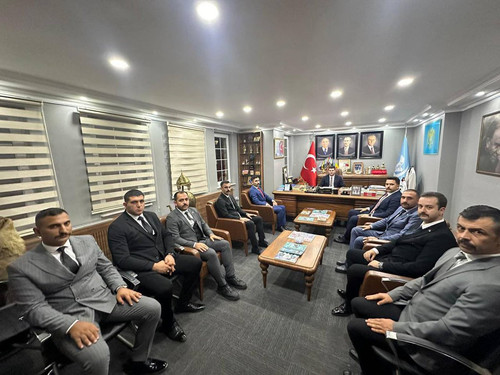 GUortS XYAAmpKt?format=jpg.jpg