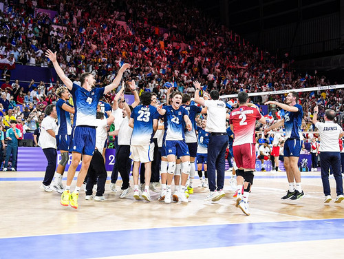 GUnw2 sXwAAB84J?format=jpg.jpg